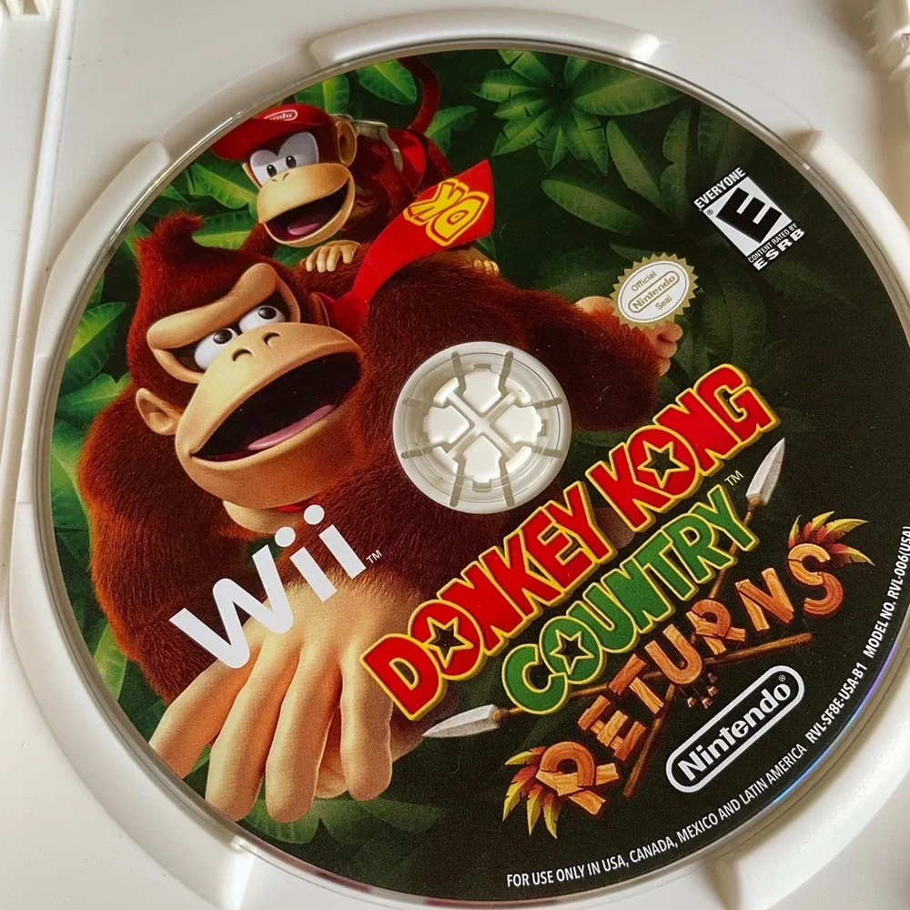 Nintendo Donkey Kong Country Returns Game - Green, Brown, Red